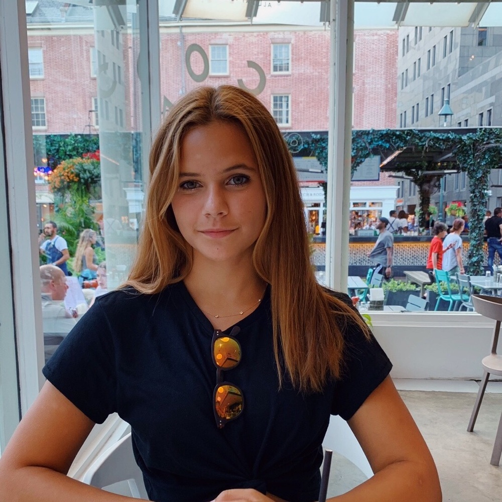 Meet your Posher, Brooke